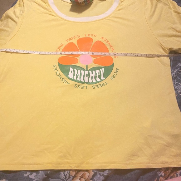 Omighty Yellow Crop Top - Picture 5 of 6